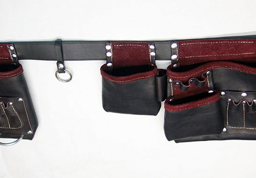 Acheter une ceinture en cuir pour homme, achat cuir homme, ceinture en cuir, cuirs de schistes, achat ceinture homme, ceinture cuir homme, achat cuir français, achat boucle ceinture, aceras, carline, corydale, joubarbe, muscari, orpin, leuzée, callune, parc régional du haut languedoc, sud de france, création française, texa, nevad, dakot, miss, tennes, alaba, jean-luc bridonneau, création en cuir naturel, création cuir hérault, ceintures et sacs en cuir, acheter du cuir français, cuir naturel